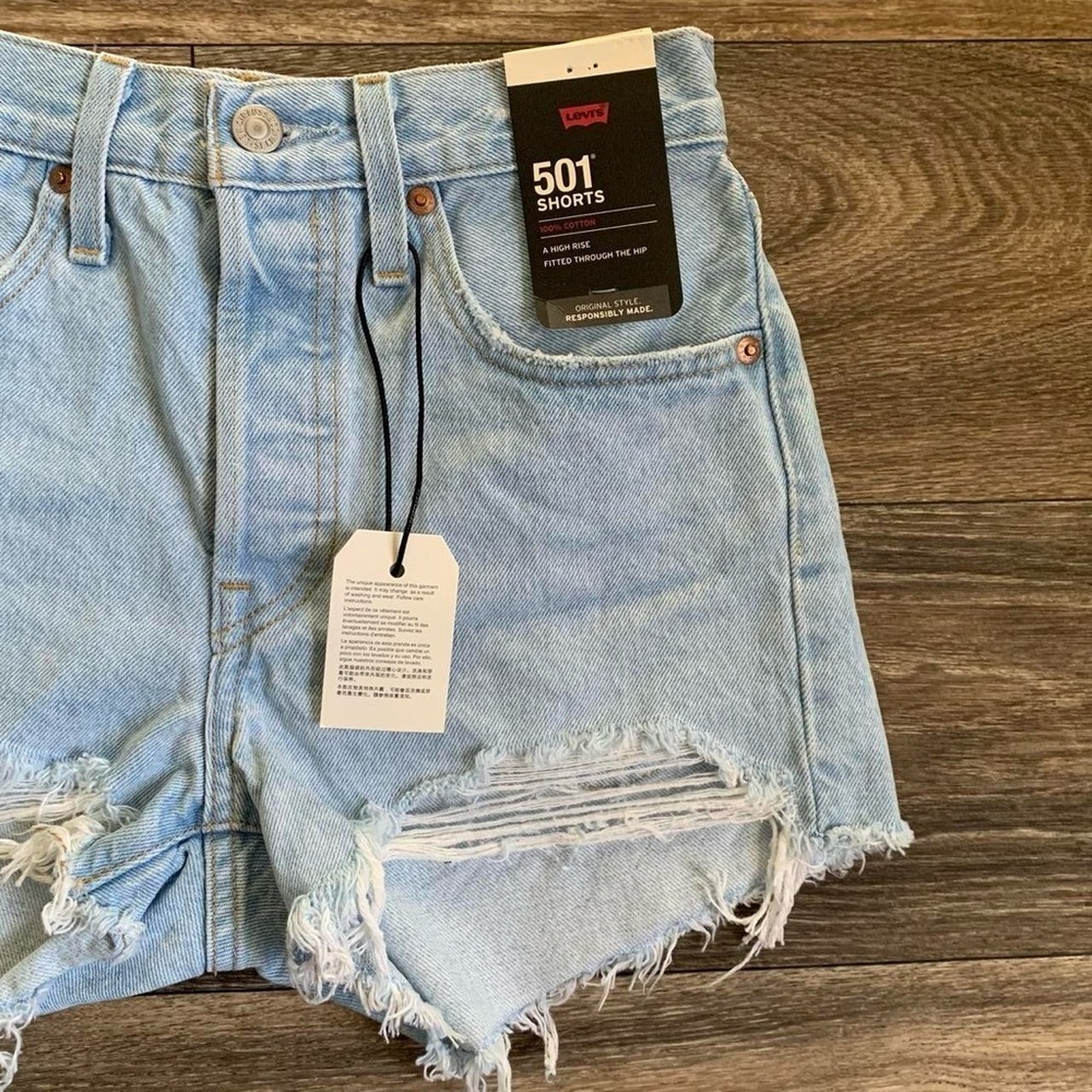 Levi's Women's Shorts Size 24 - Picture 5 of 9